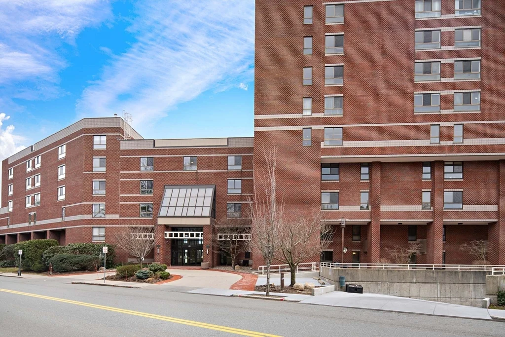 199 Coolidge Ave, Watertown