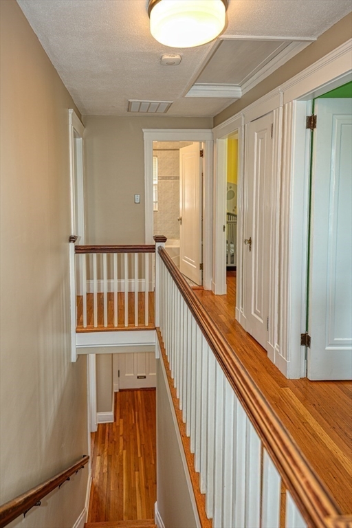 85 Roosevelt Rd, Medford