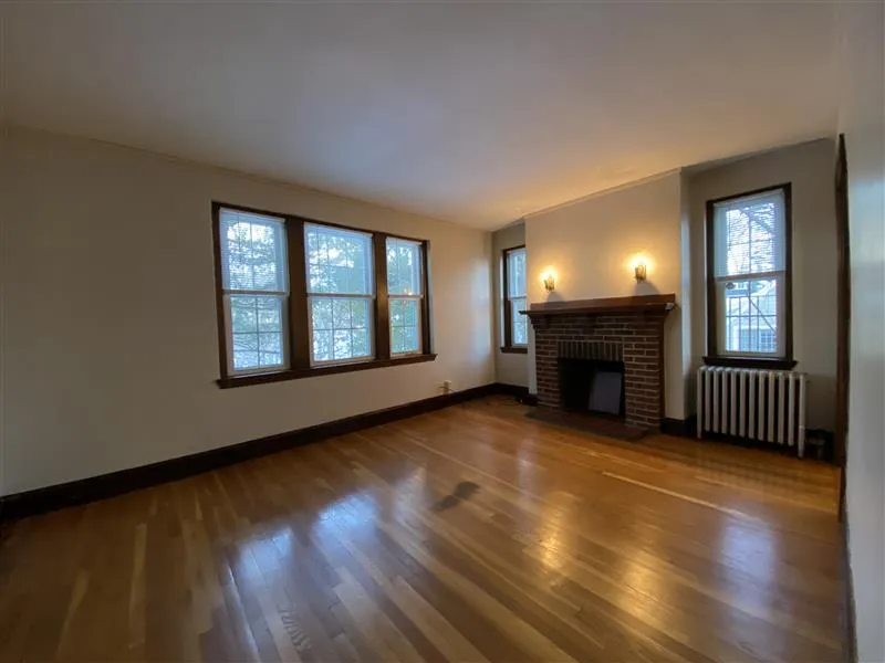 118 College Ave, Tufts