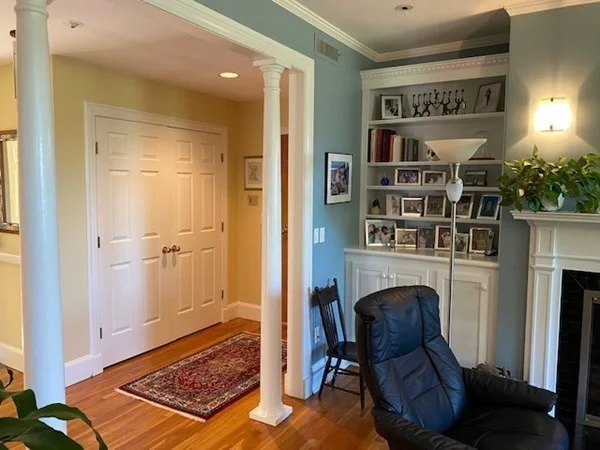 30 Dean Rd, Brookline Hills