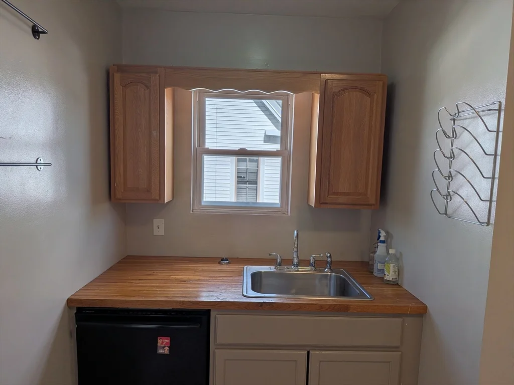 12 Newbern Ave, Tufts University