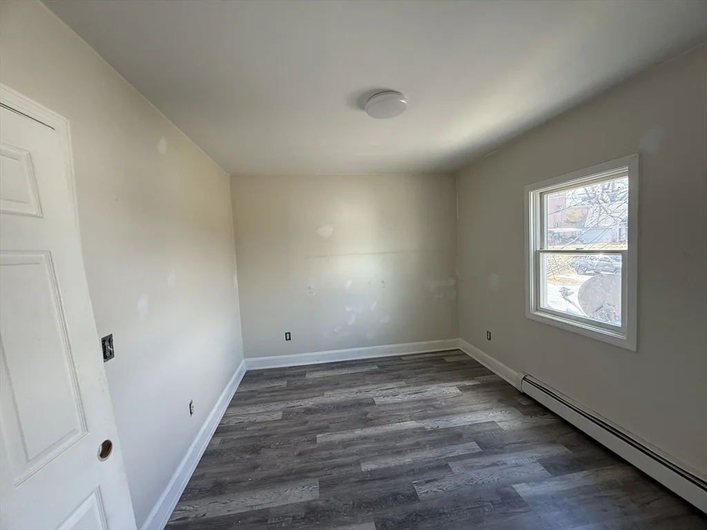 15 Oakes Ave, Southbridge