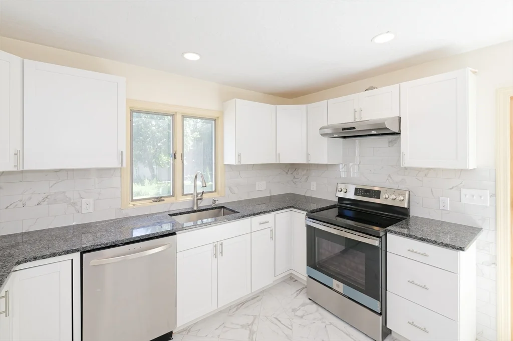 48 Westbrook Rd, Northborough