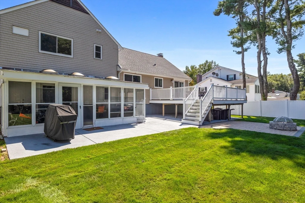 46 Juniper Dr, Saugus