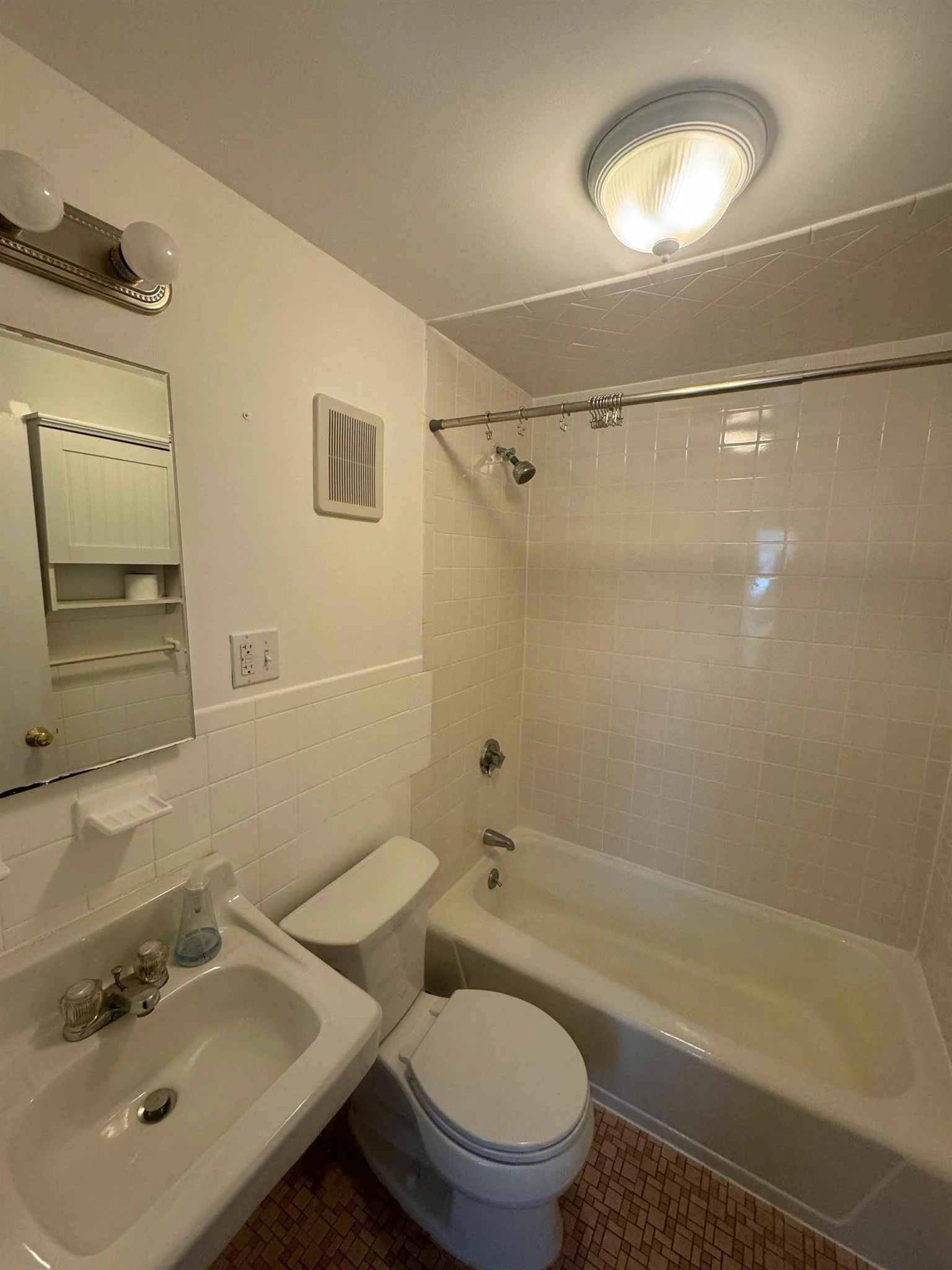 213 Beacon St, Ward Two