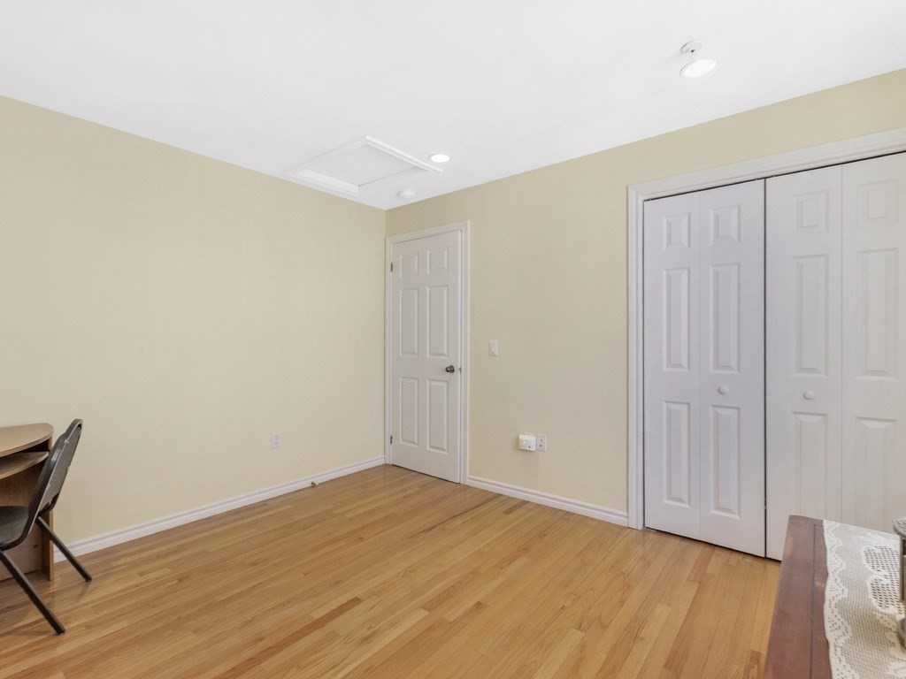 40 Myrtle St, Waltham