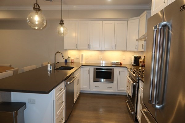 205 W 8th St, South Boston