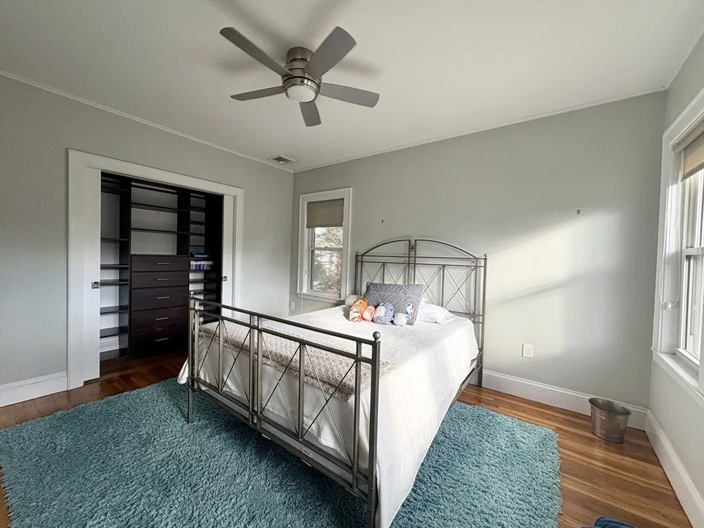 569 Commonwealth Ave, Newton