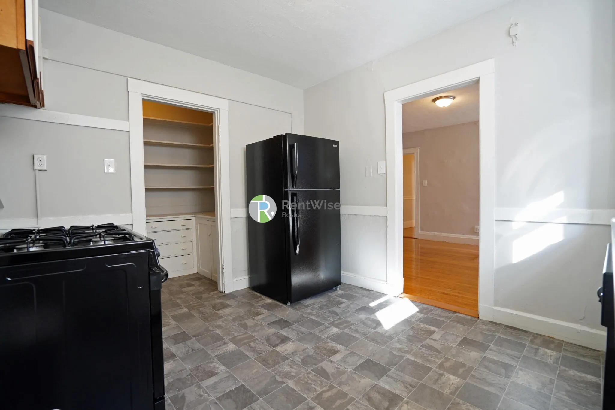 90 Cypress St, Emerson Gardens