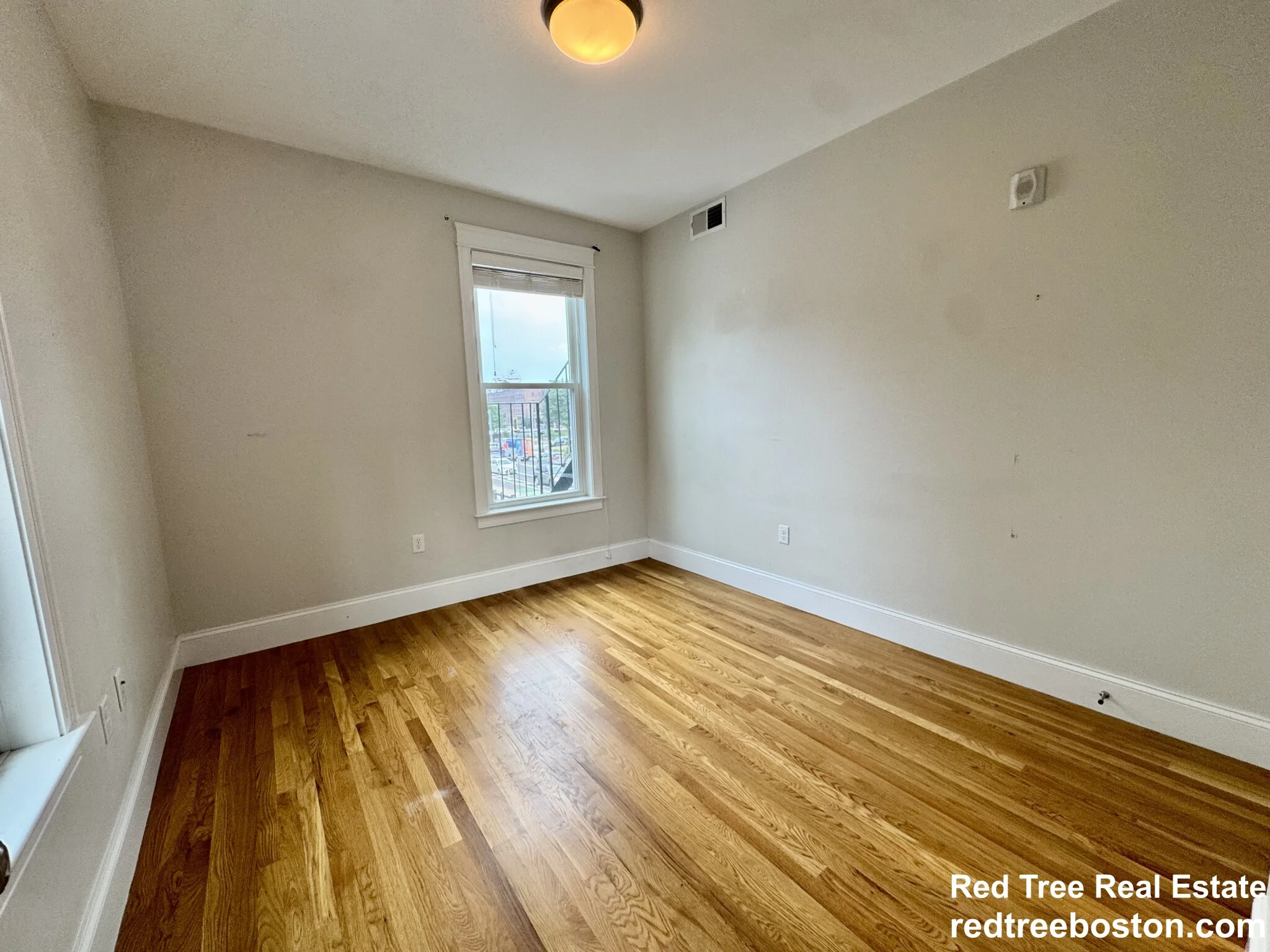 405 South Huntington Ave, Jamaica Plain