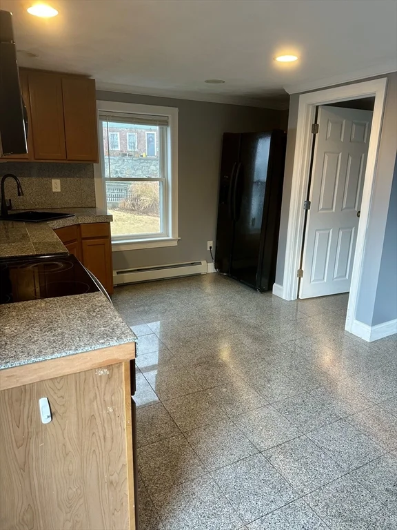 3 Commercial St, Marblehead