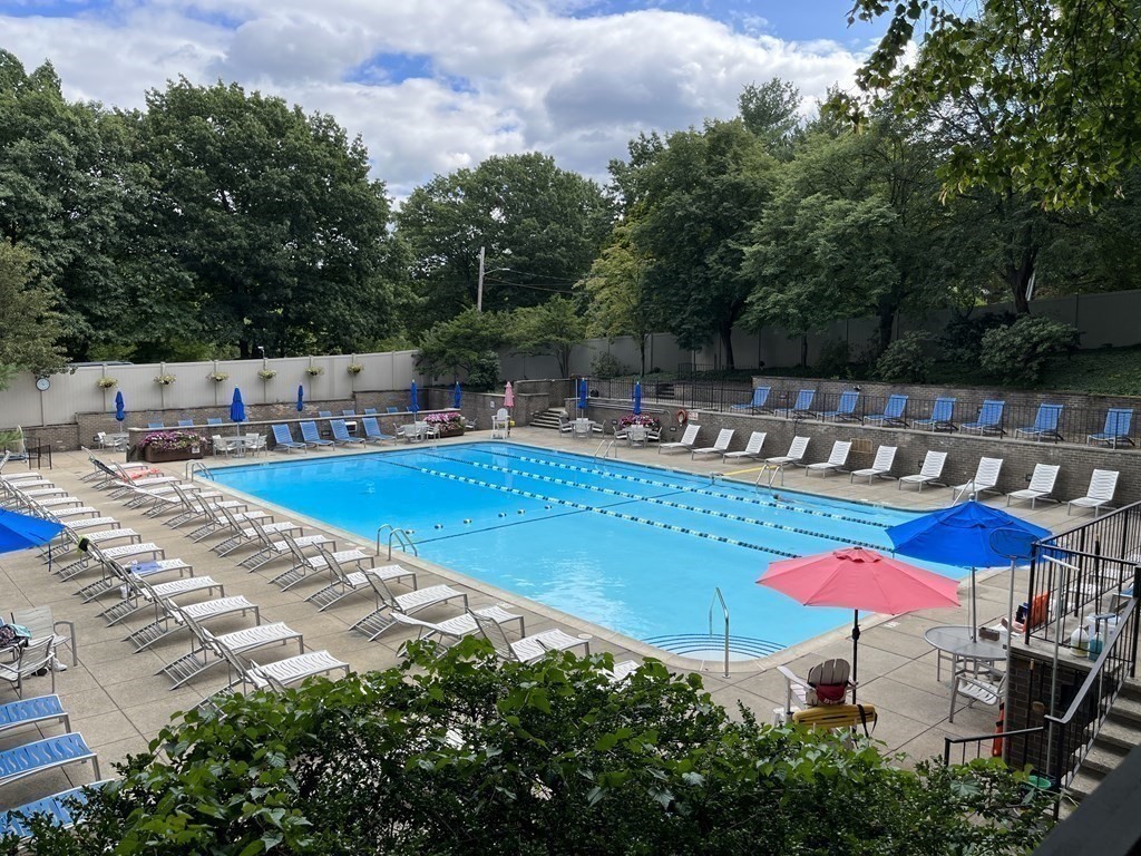 33 Pond Ave, Brookline Village