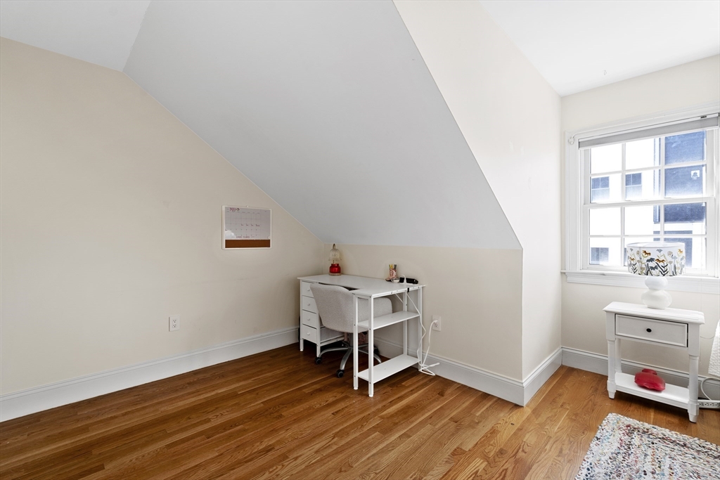 402 E 3rd St, South Boston