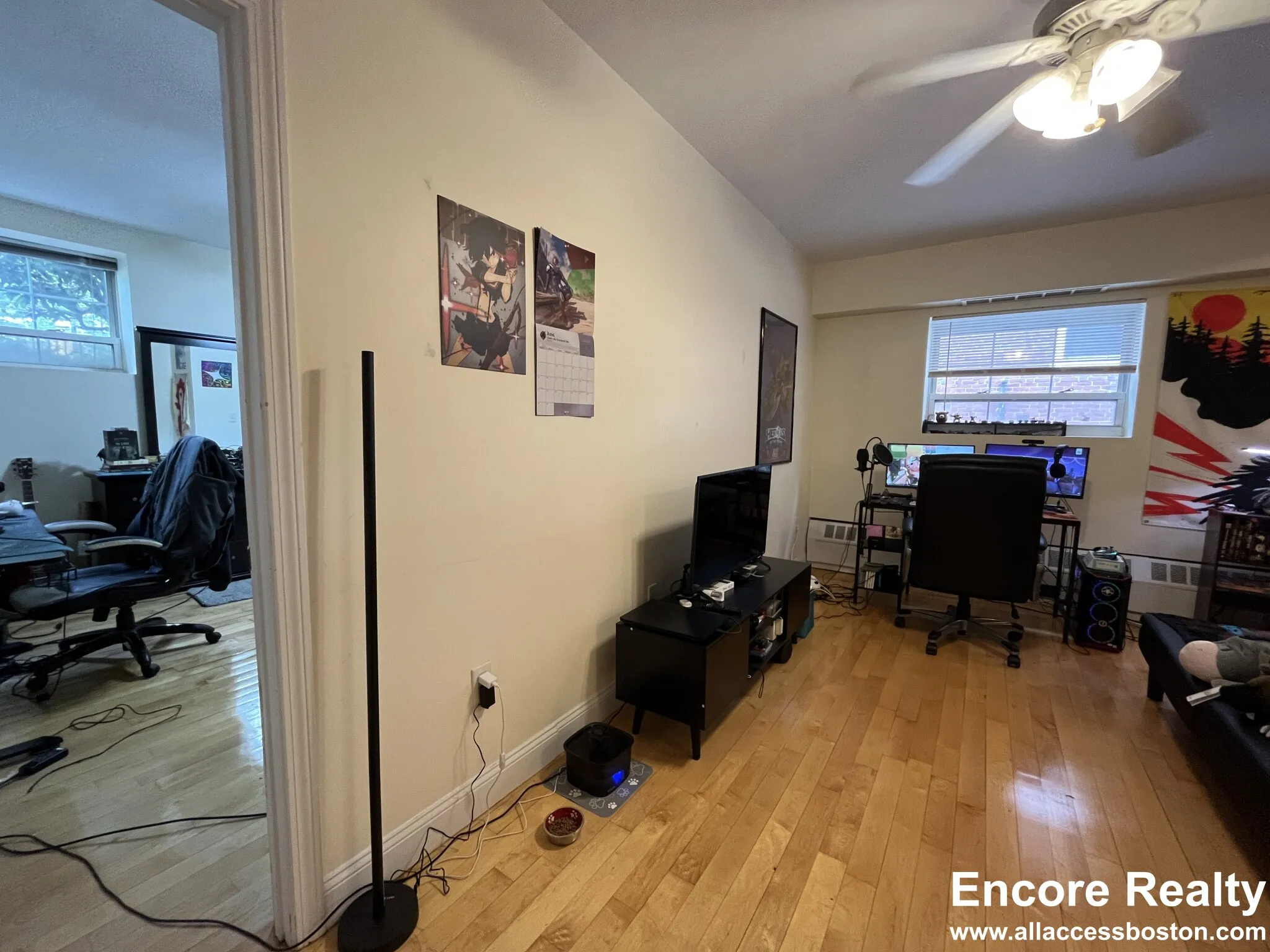 1555 Beacon St, Brighton