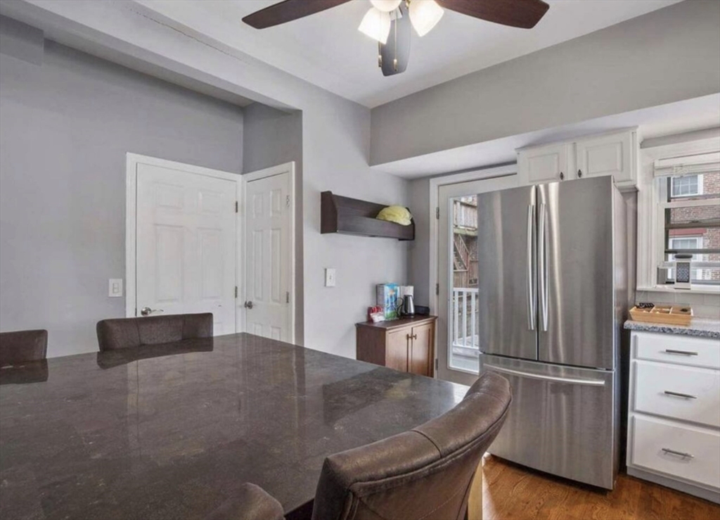 66 Bolton St, South Boston