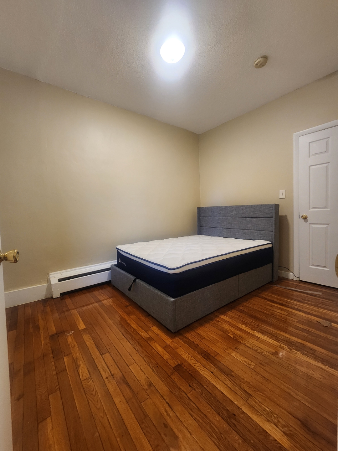 115 Regent St, Roxbury