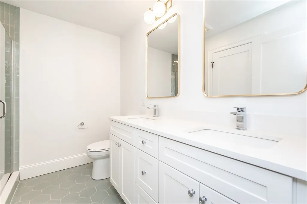 20 Sheridan Ave, Medford