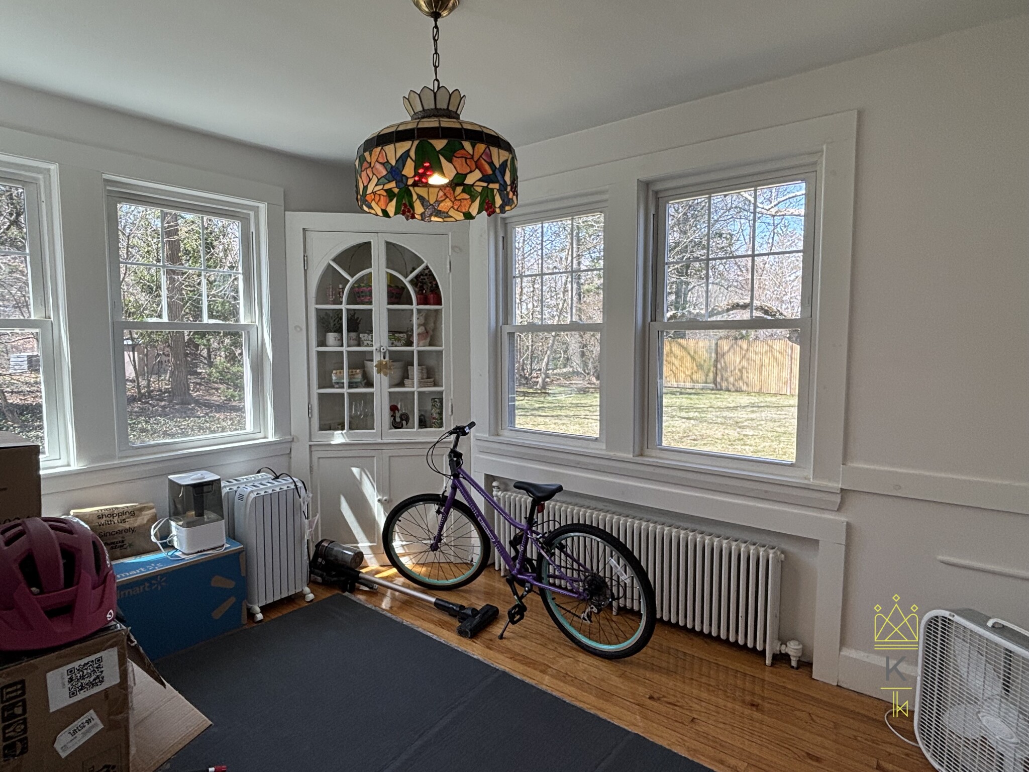 198 Wolcott Rd, Chestnut Hill