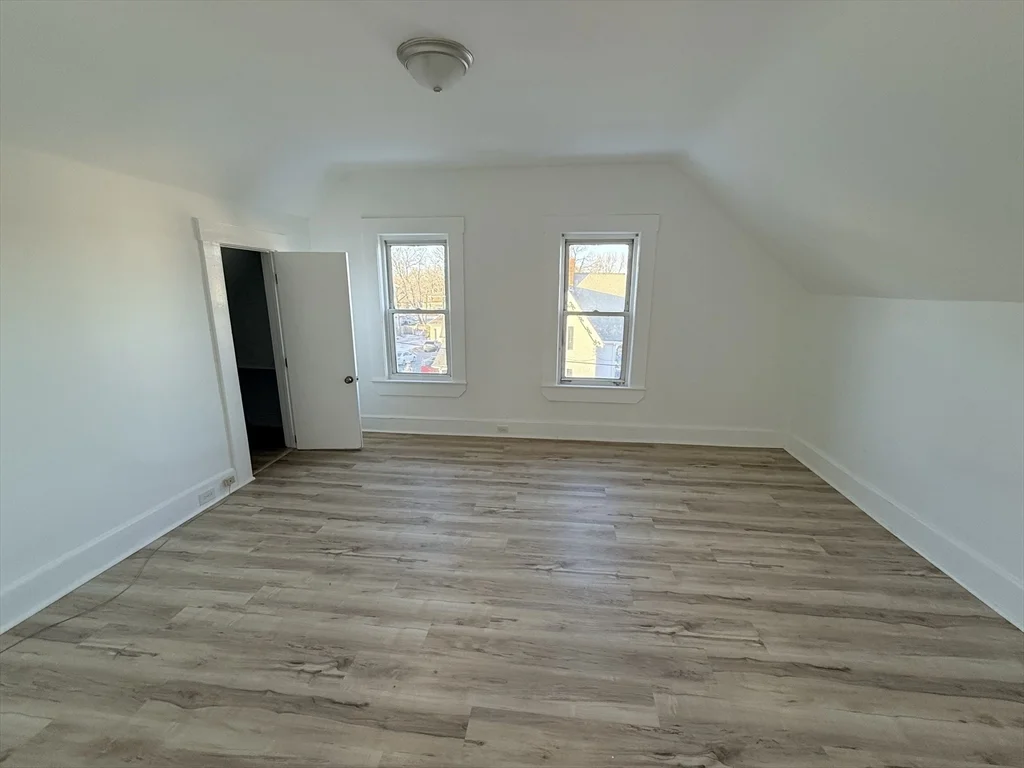 97 Dean St, Attleboro