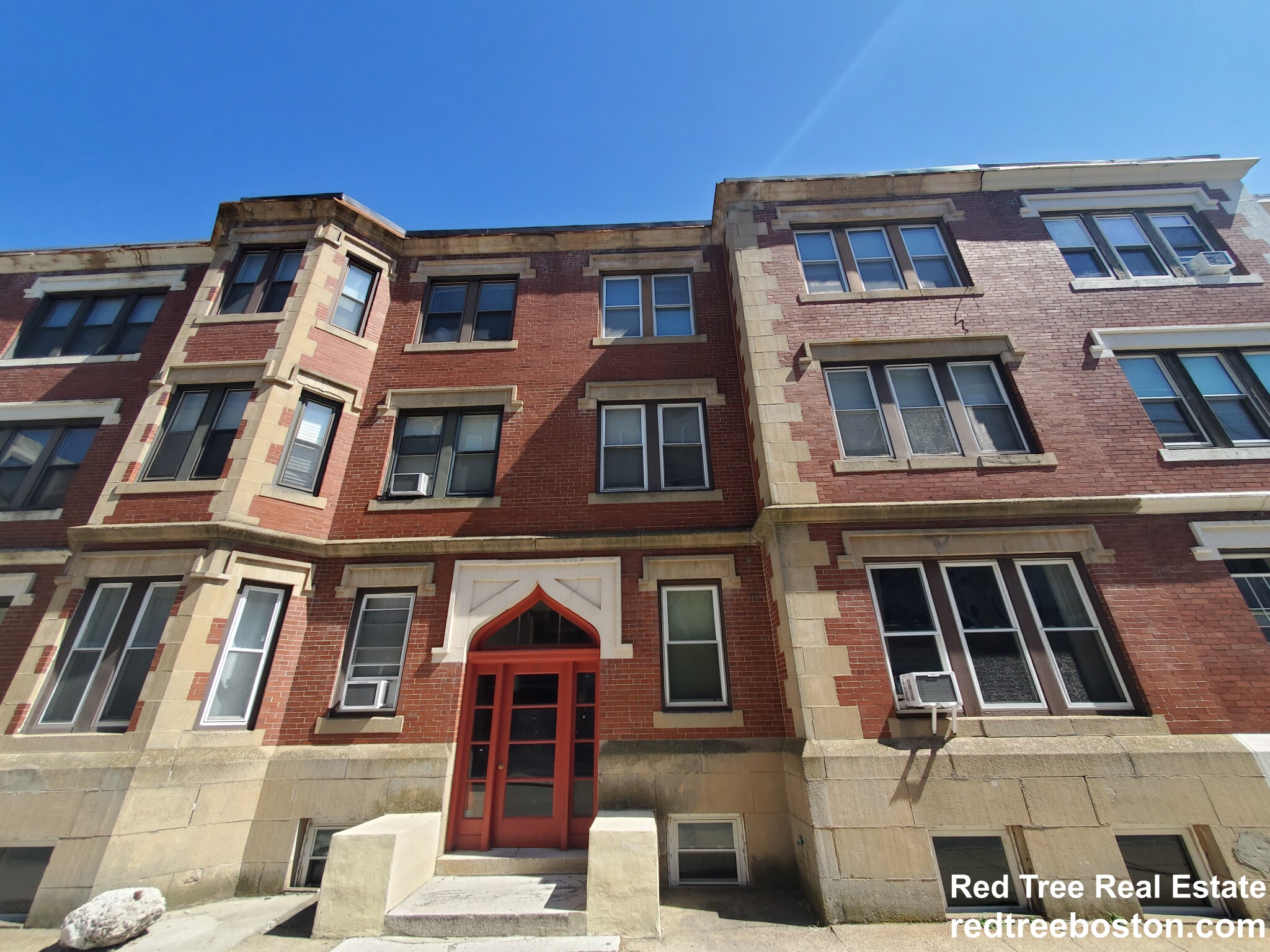 12 Royce Rd, Allston