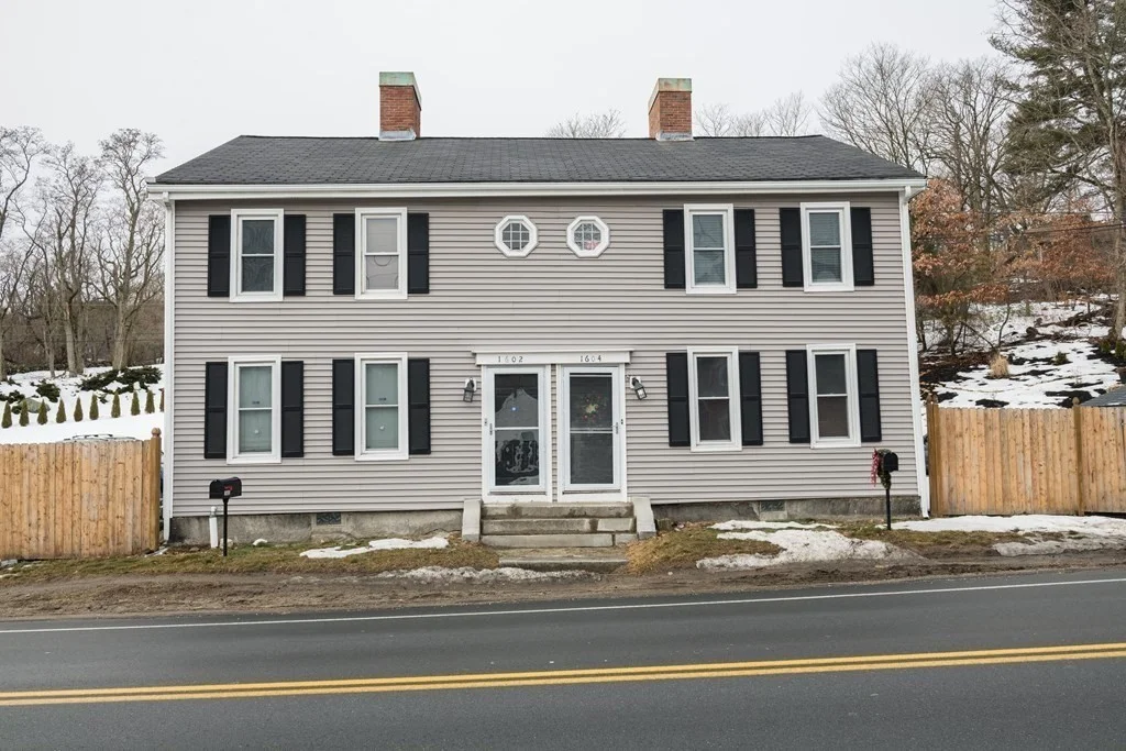 1602 Mammoth Rd, Dracut