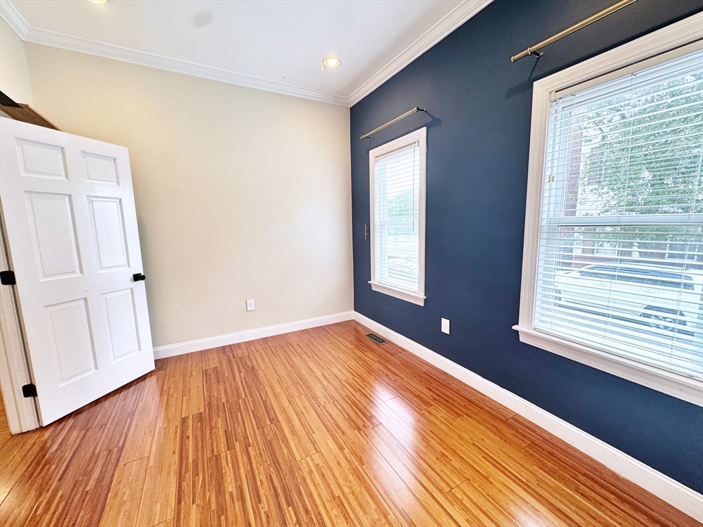 499-501 Sumner St, East Boston