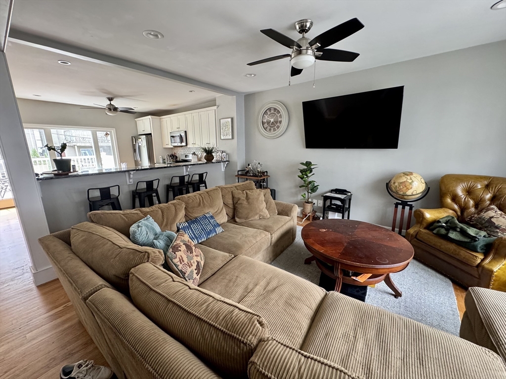 371 Silver St, South Boston