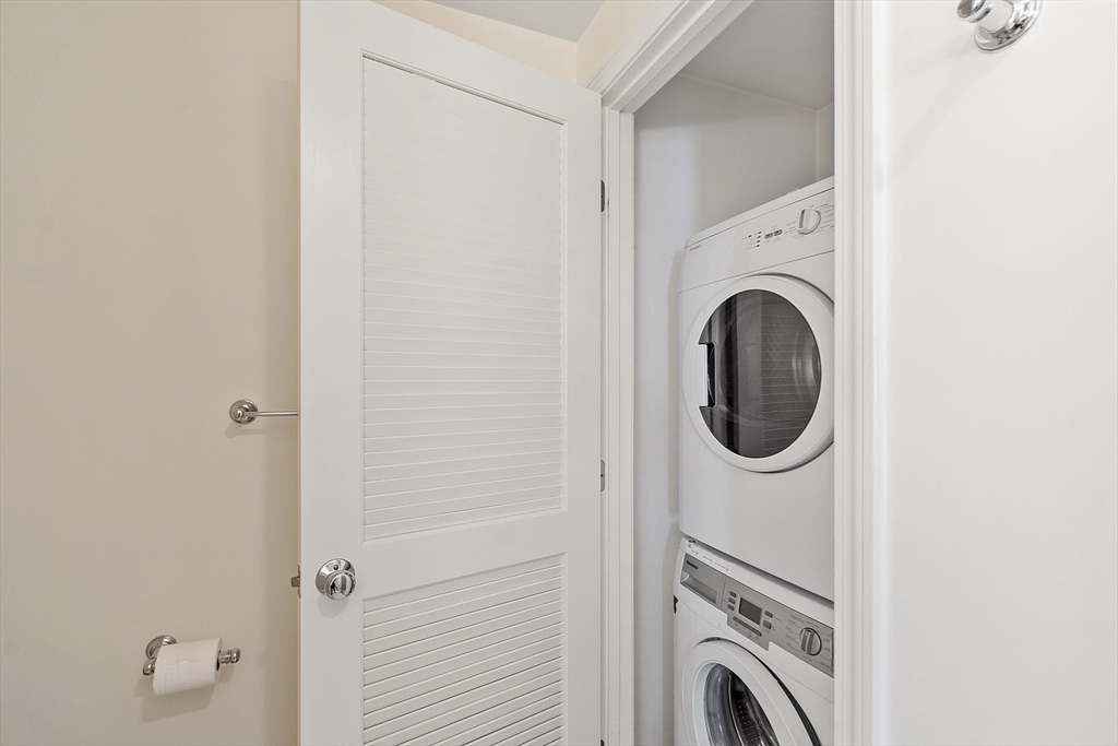 12 Morse Ct, Manchester