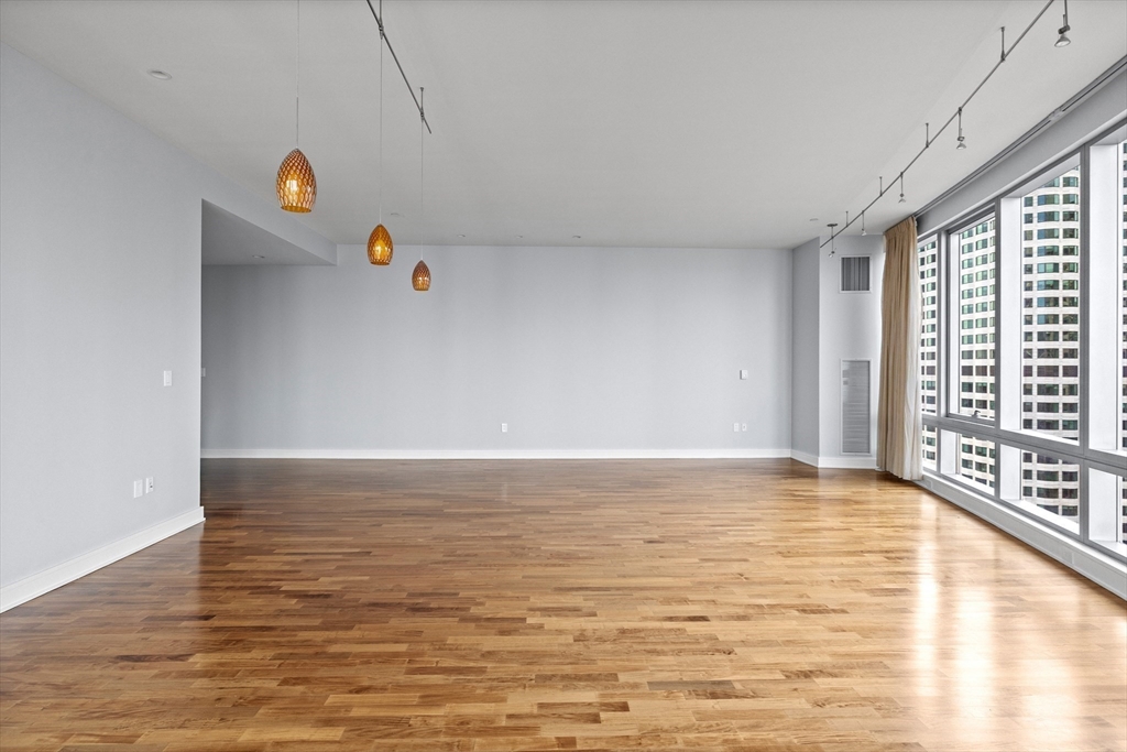 500 Atlantic Ave, Waterfront