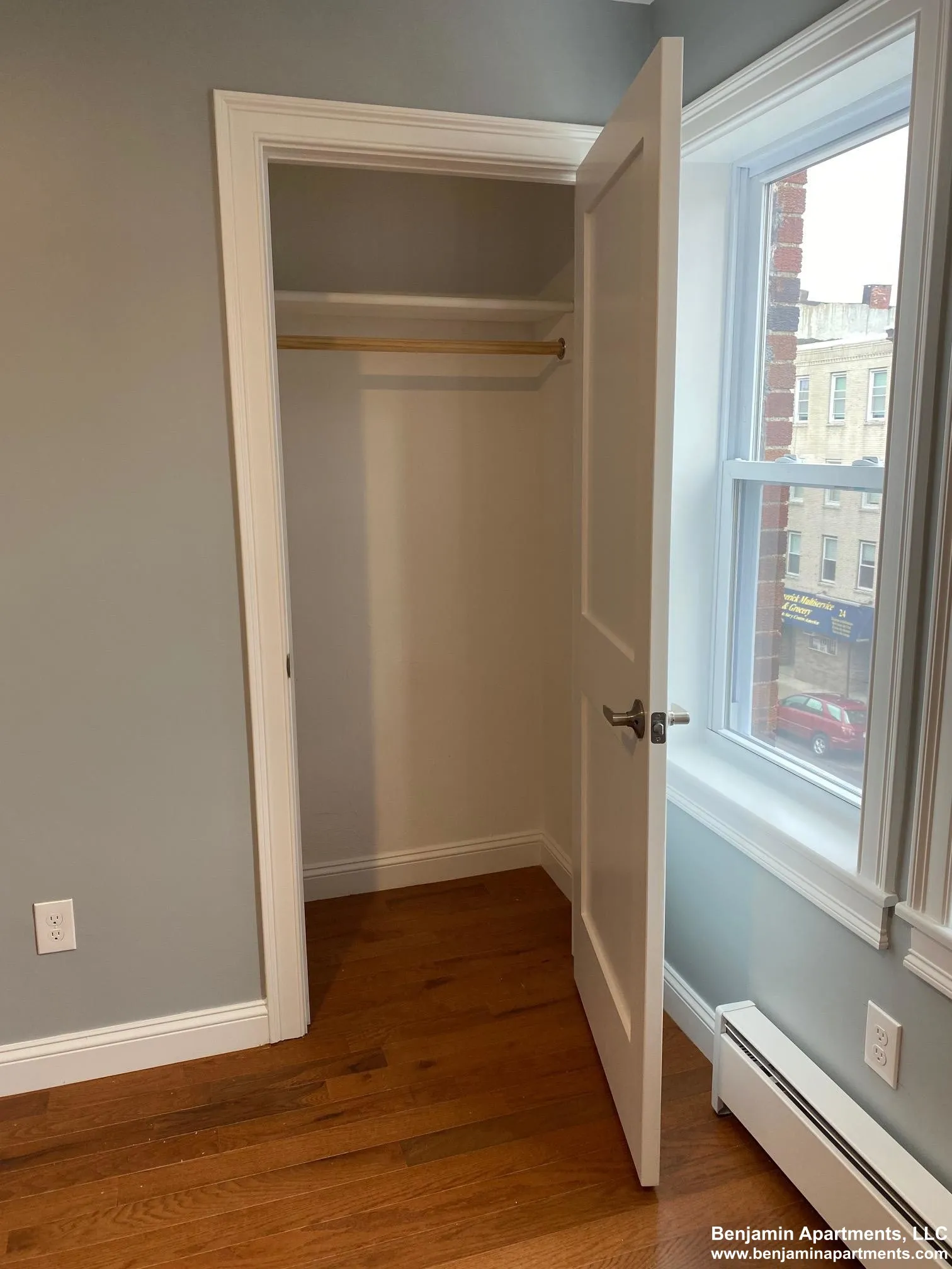 33 Chelsea St, East Boston