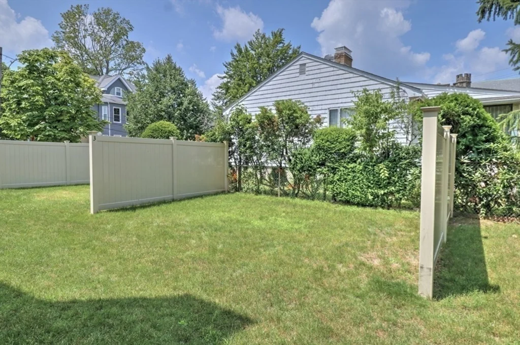 37 Walnut Pl, Newton