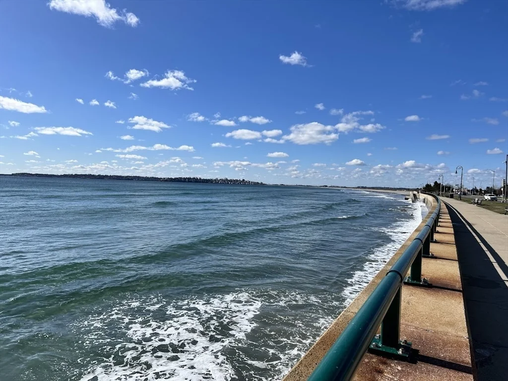 300 Lynn Shore Dr, Lynn