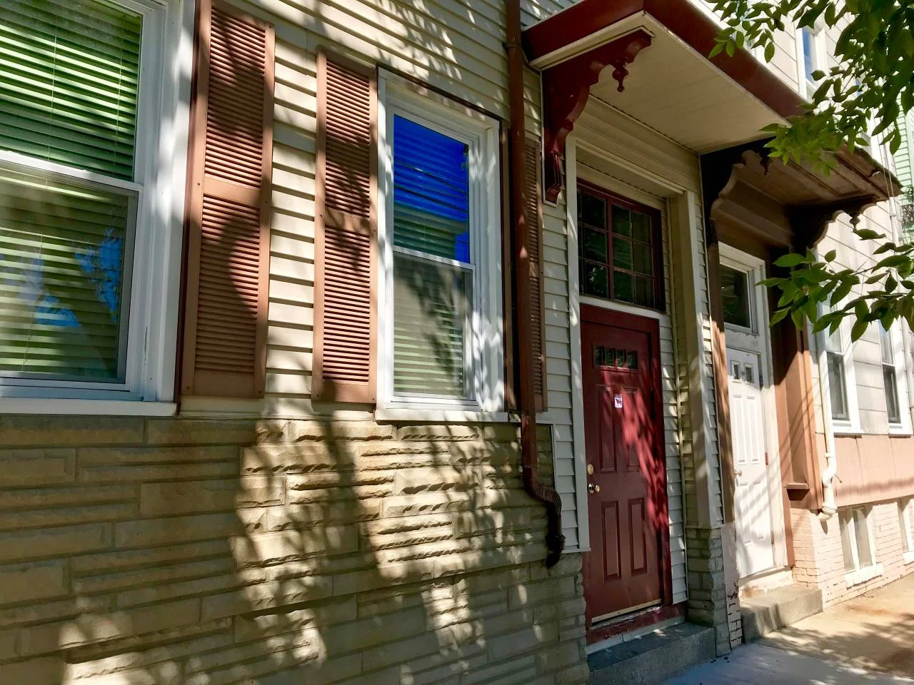 42 Everett St, East Boston