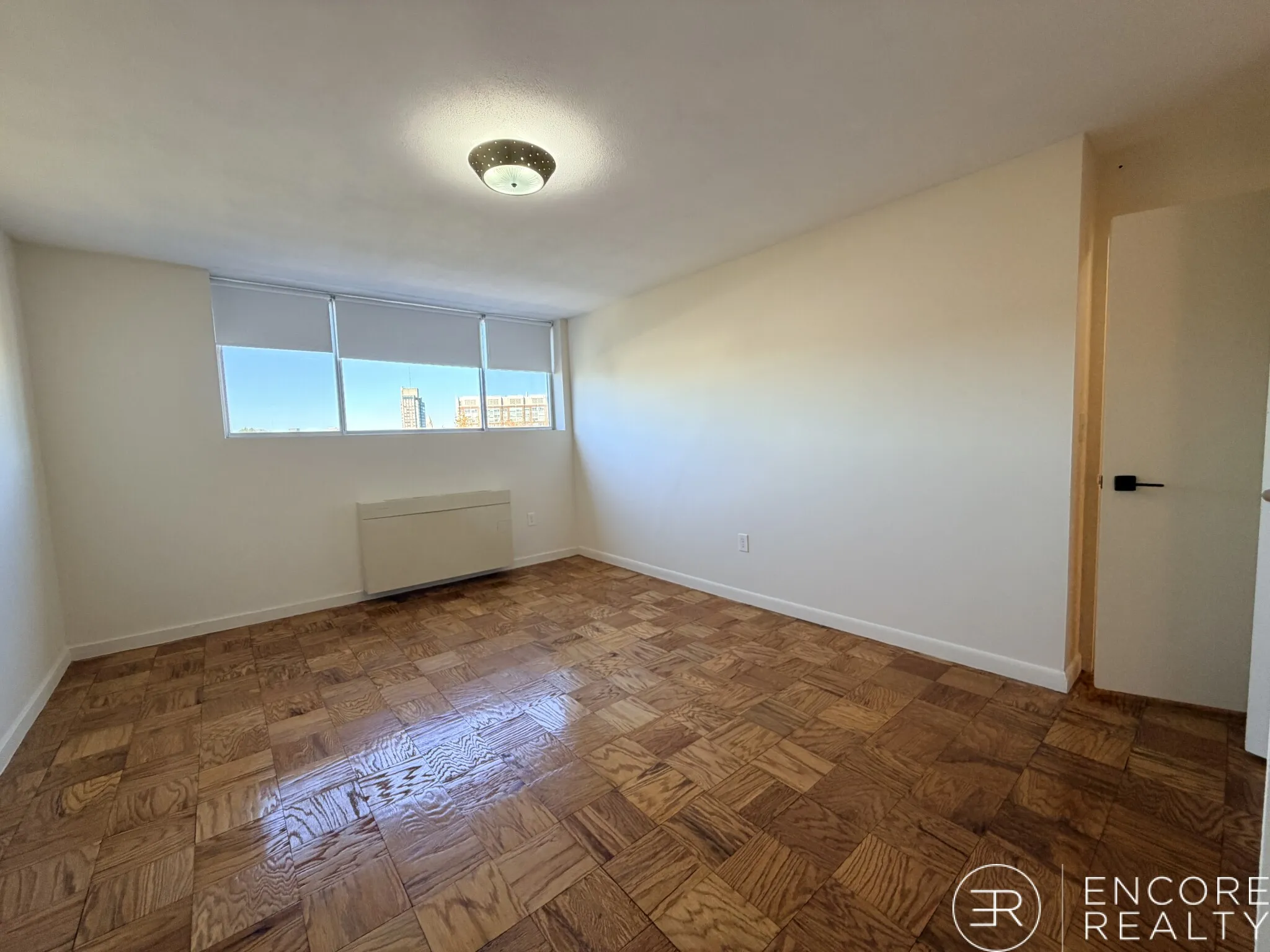 101 Monmouth St, Longwood