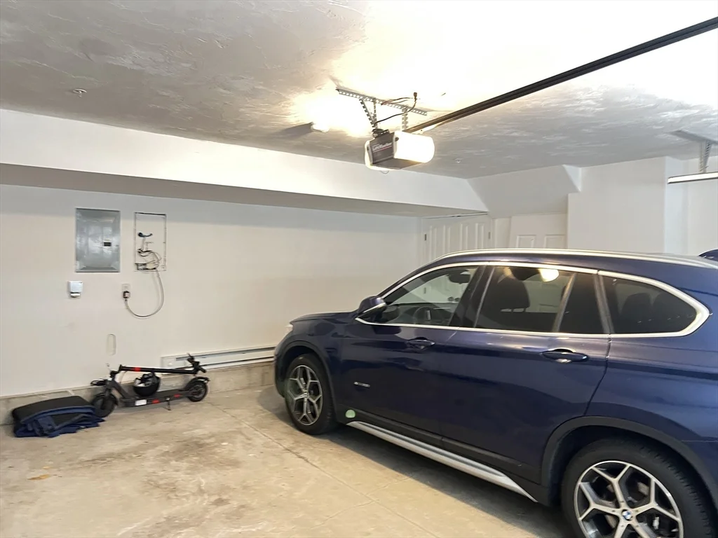 75 Brackett St, Quincy