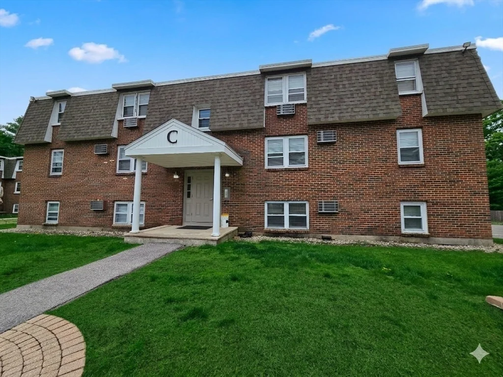 870 Haverhill St, Rowley