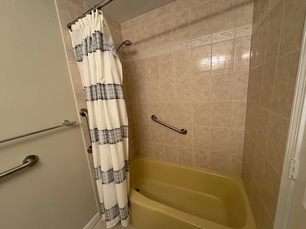 48 Bigelow Ave, Watertown