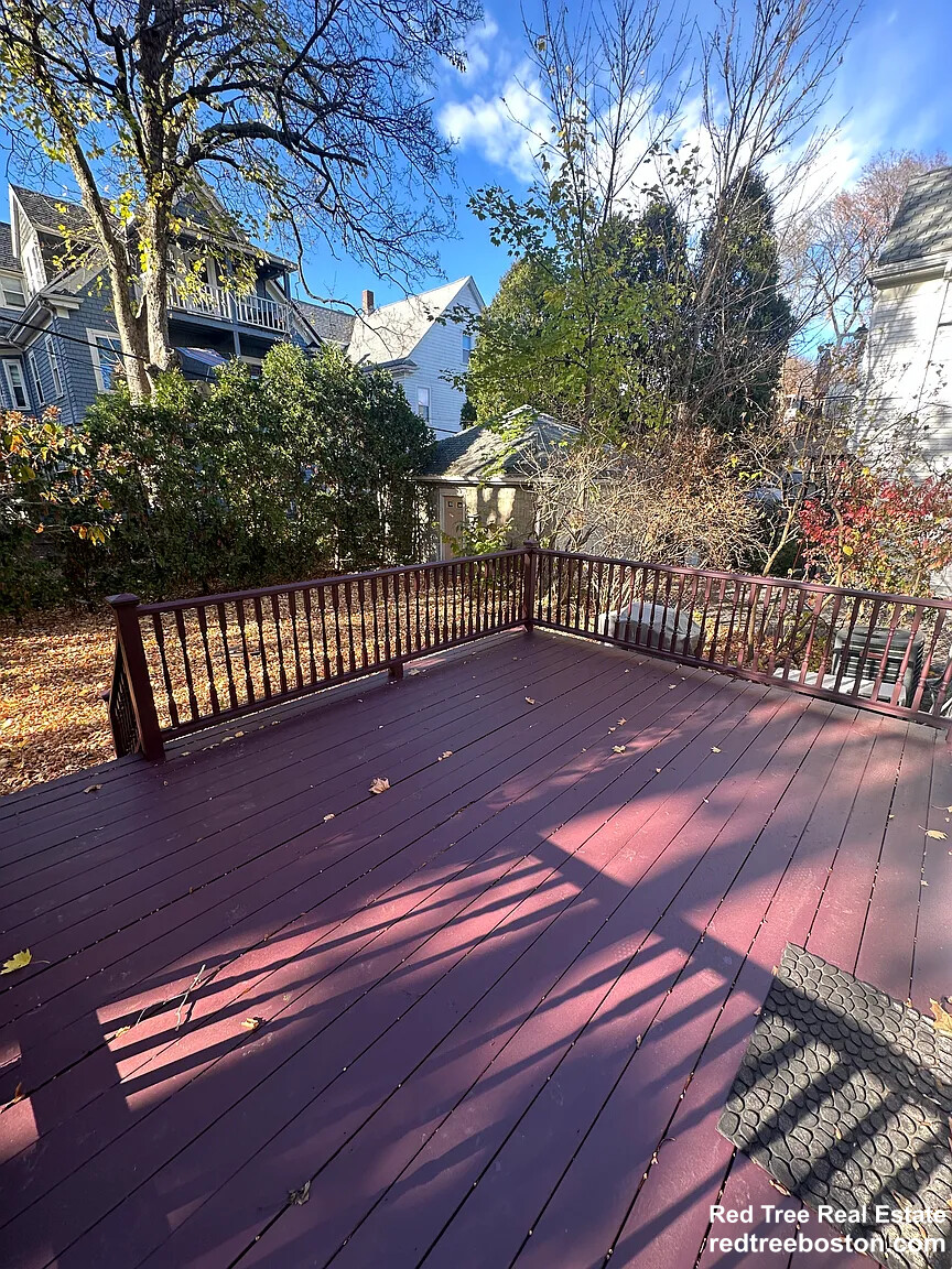 28 Montfern Ave, Brighton