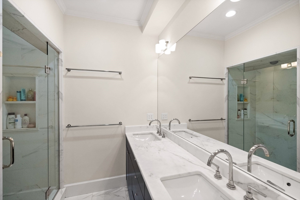 285 Clarendon St, Back Bay