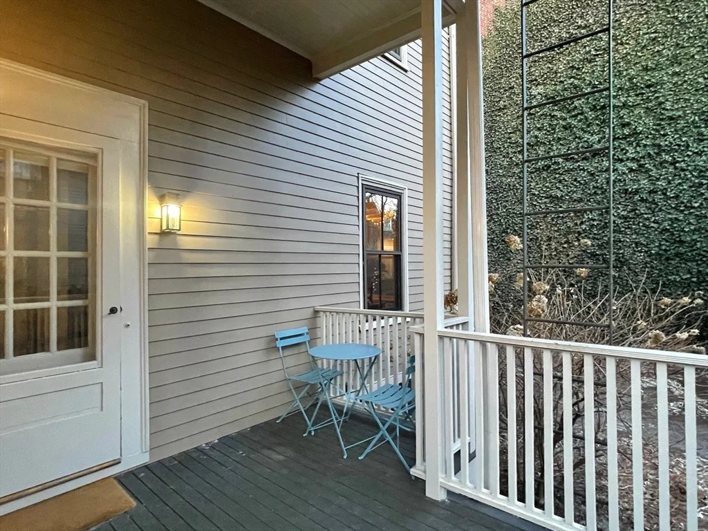 26 Linnaean St, Neighborhood Nine