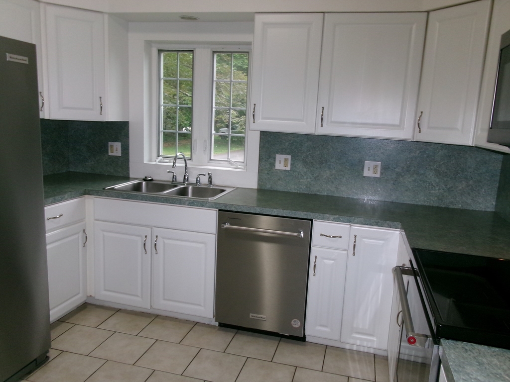 58 Bancroft Park, Hopedale