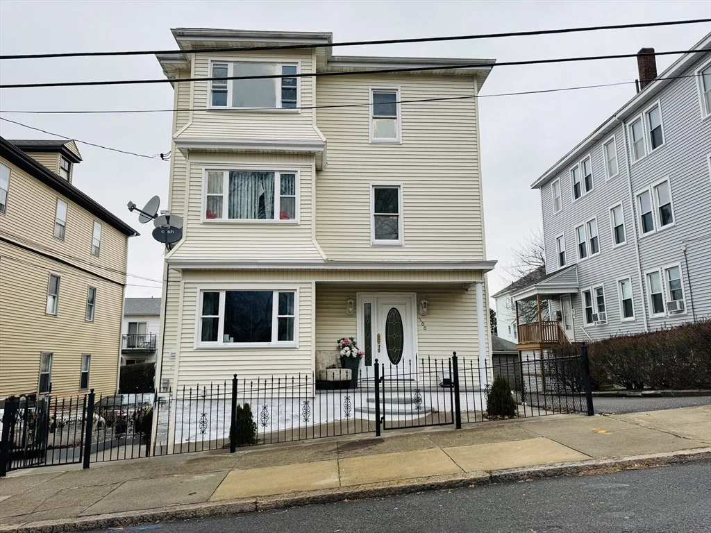 166 Bradford Ave, Fall River
