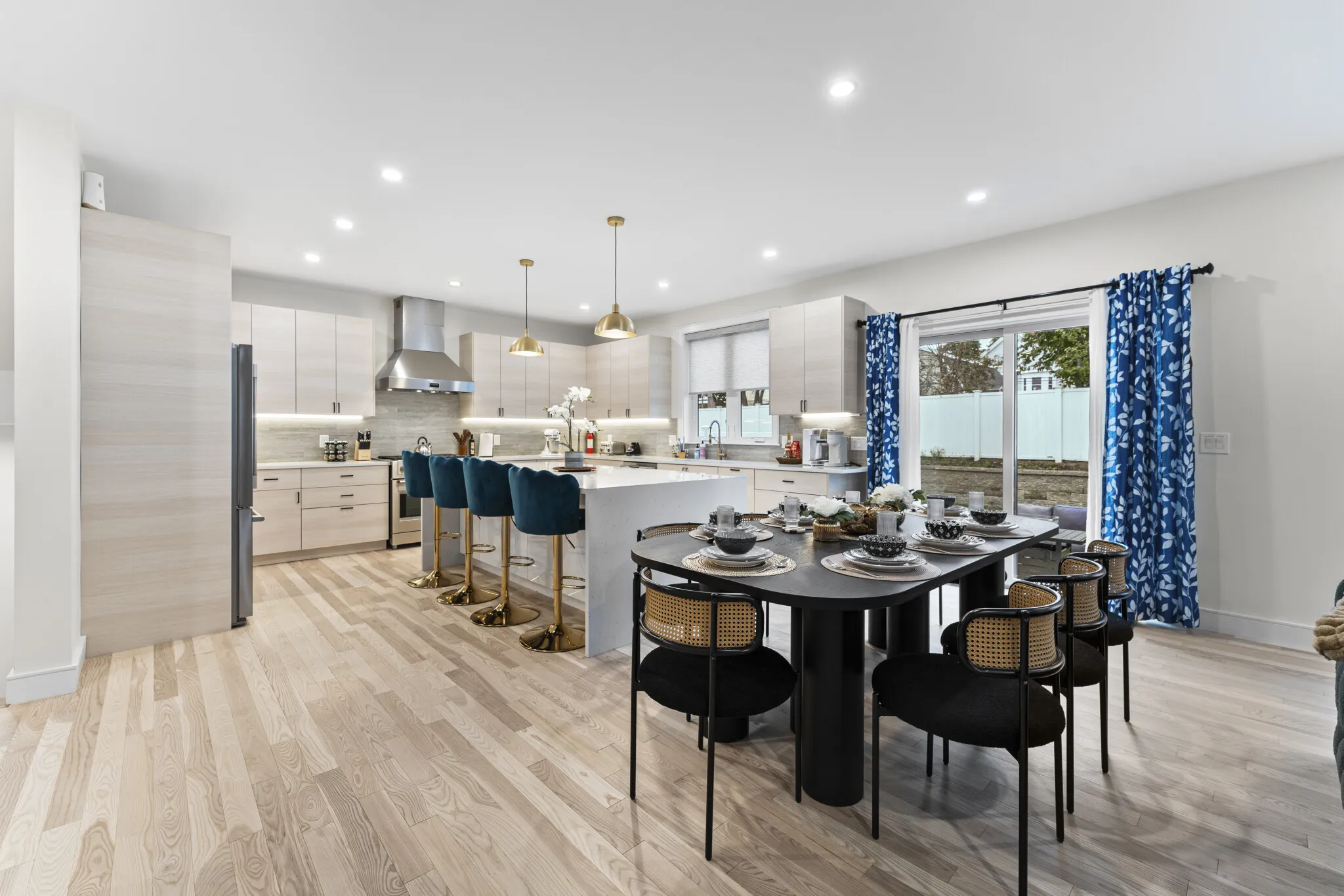 21 Bolton St, South Side