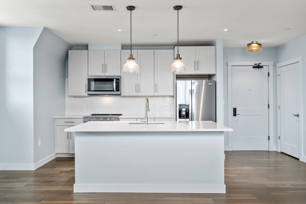 136 Babcock St, Coolidge Corner