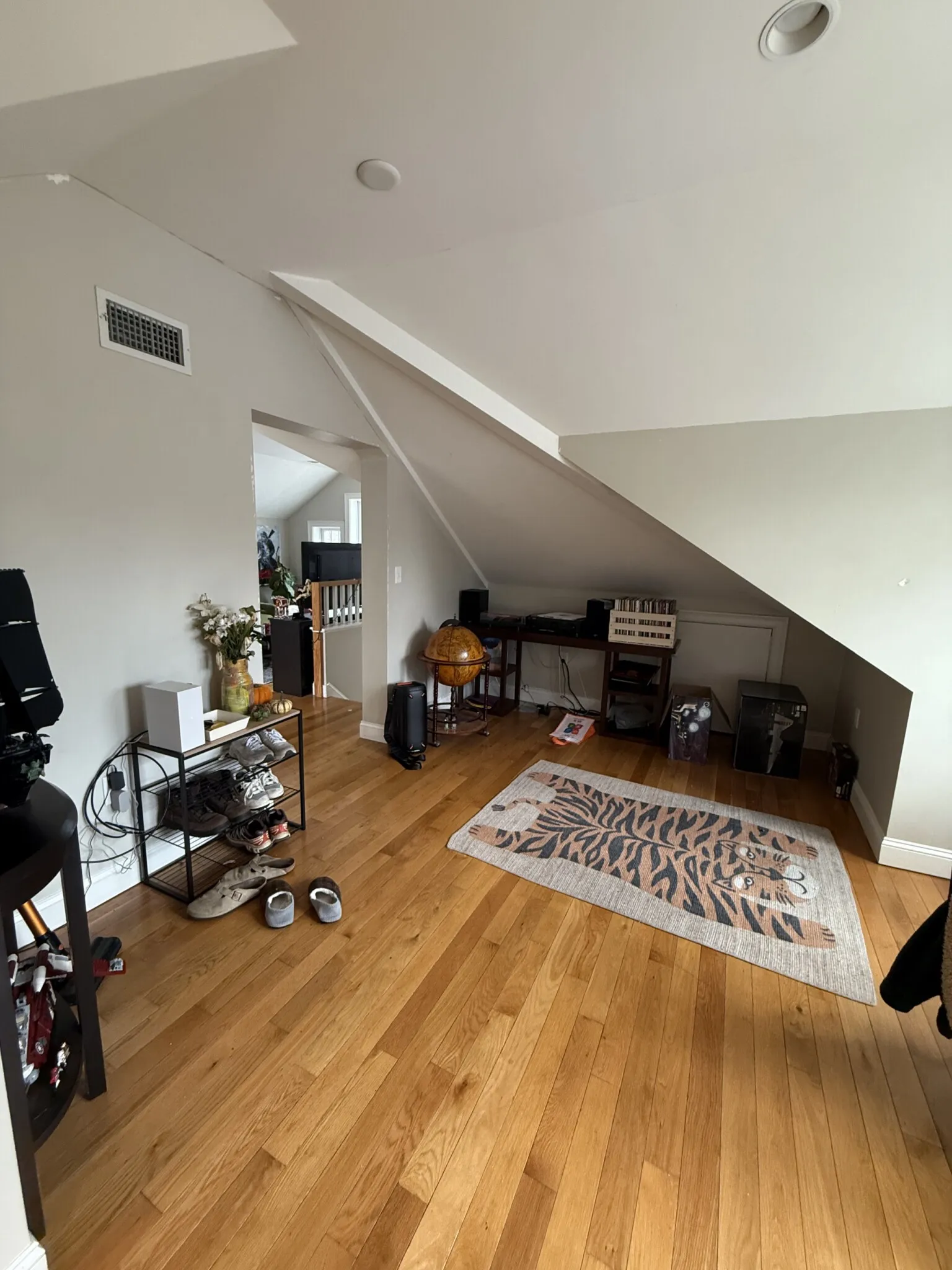 25-27 Crosby Rd, Chestnut Hill