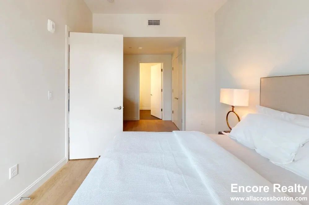 55 Brighton Ave, Allston