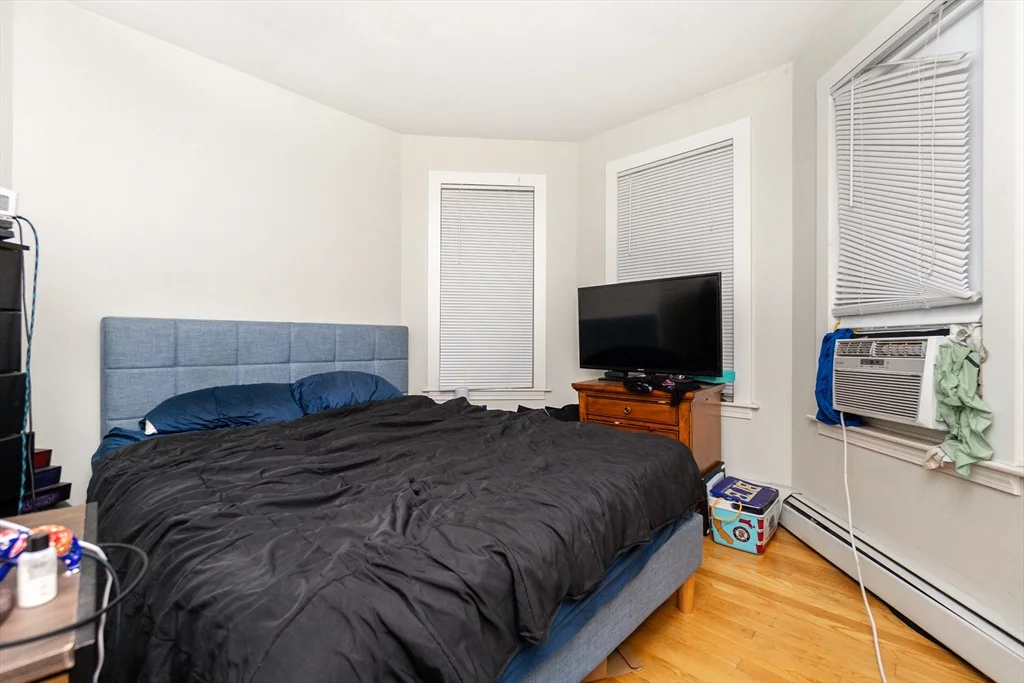 214R Harvard St, Central Square