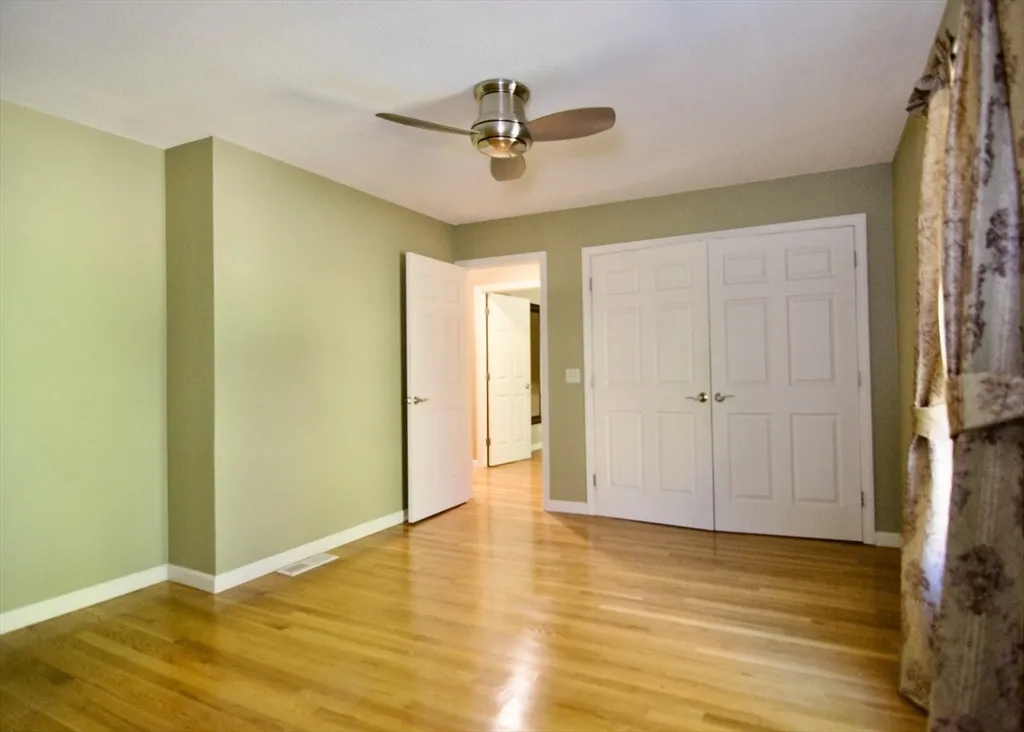 20 Smithfield Ct, Forest Park