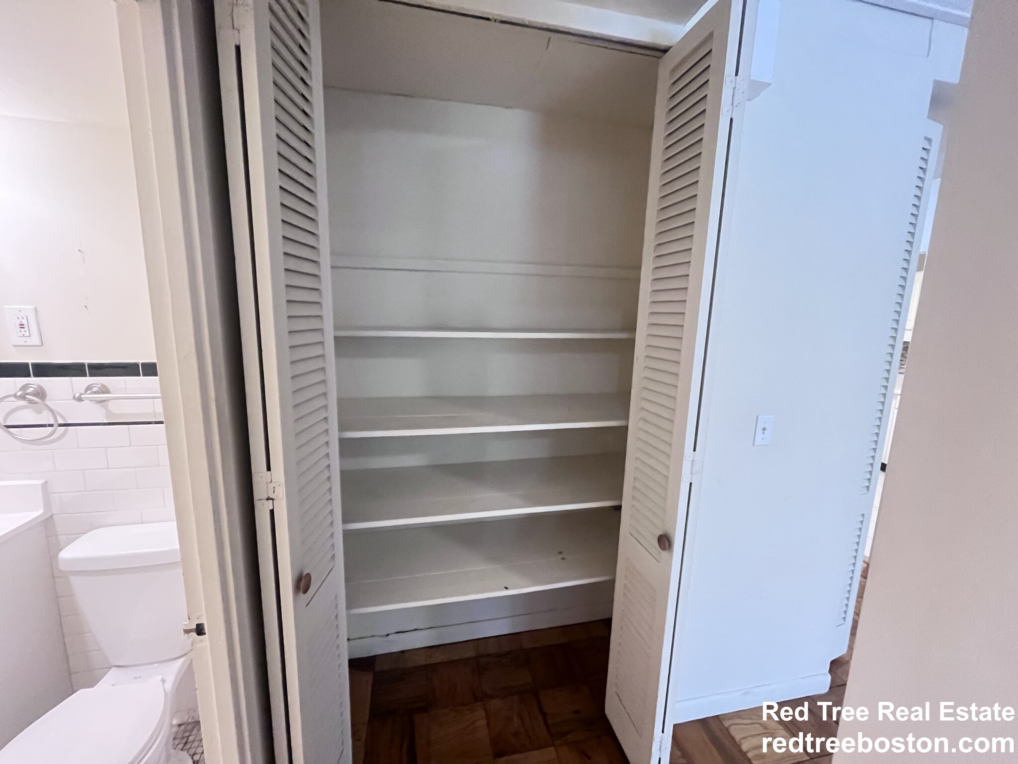 101 Monmouth St, Longwood