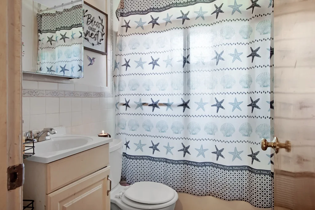 26 Moreland Ave, Dedham